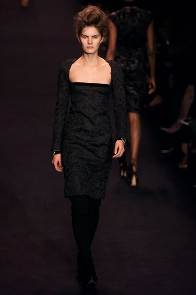 Look 32